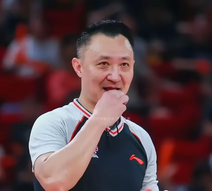 爱游戏-包含赛前阿贾克斯调整名单以备CBA常规赛，门线救险环节打磨，球迷炸锅，心理建设被强调的词条