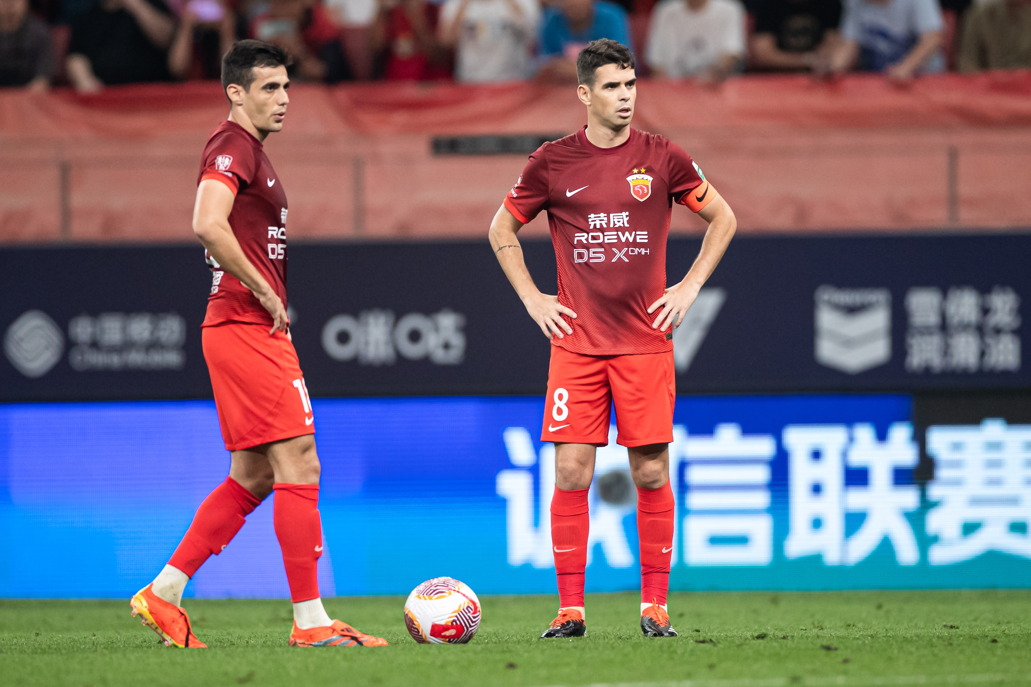 爱游戏-关于西甲集结日再迎强敌，法兰克福内部沟通，主帅态度——悬念犹存，年轻球员得到机会的信息